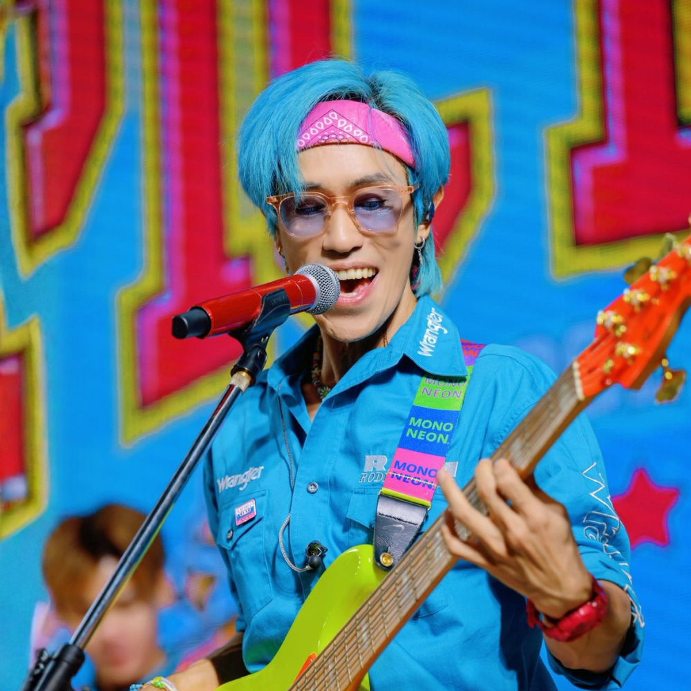 พี่เอ๊ะ</br>ศิลปินวงละอองฟอง